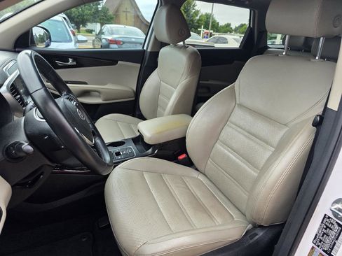 Used 2020 Kia Sorento EX FWD image 13