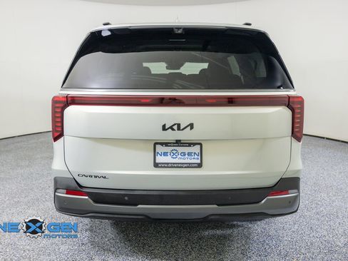 Used 2026 Kia Carnival SX Prestige FWD image 6