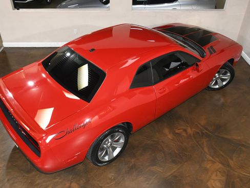 Used 2020 Dodge Challenger SXT image 75