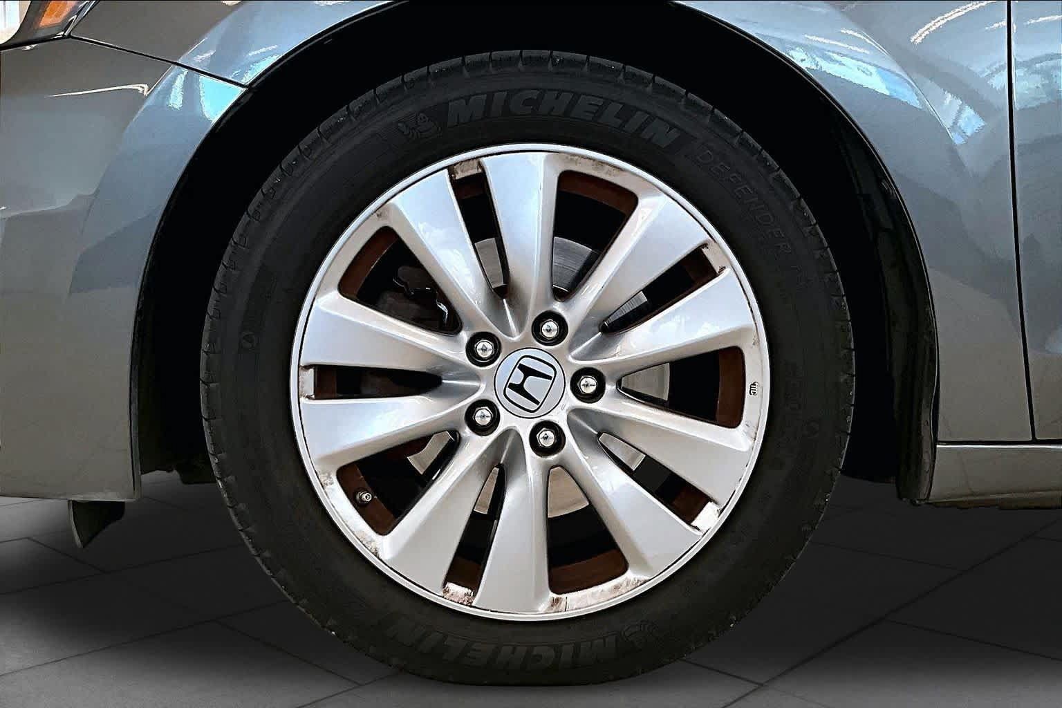 Used 2012 Honda Accord EX-L image 9