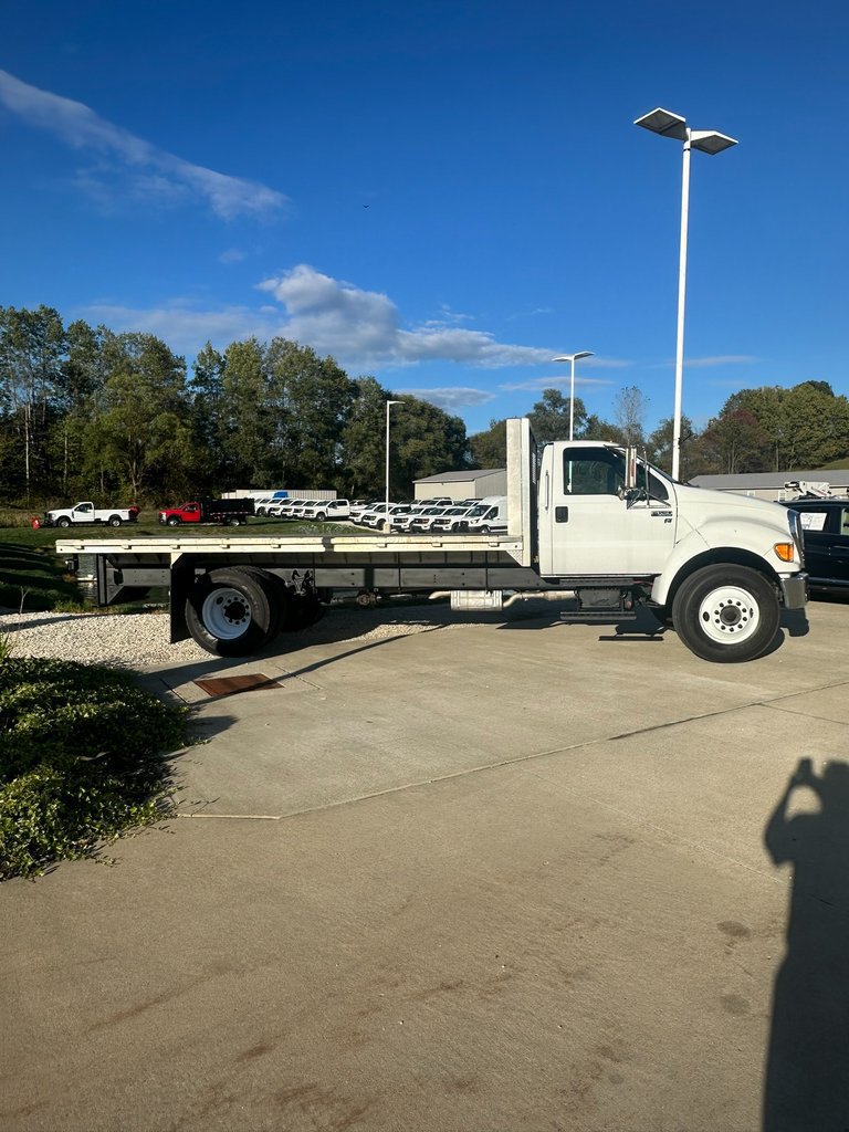 Used 2015 Ford F650 2WD Regular Cab Super Duty image 4