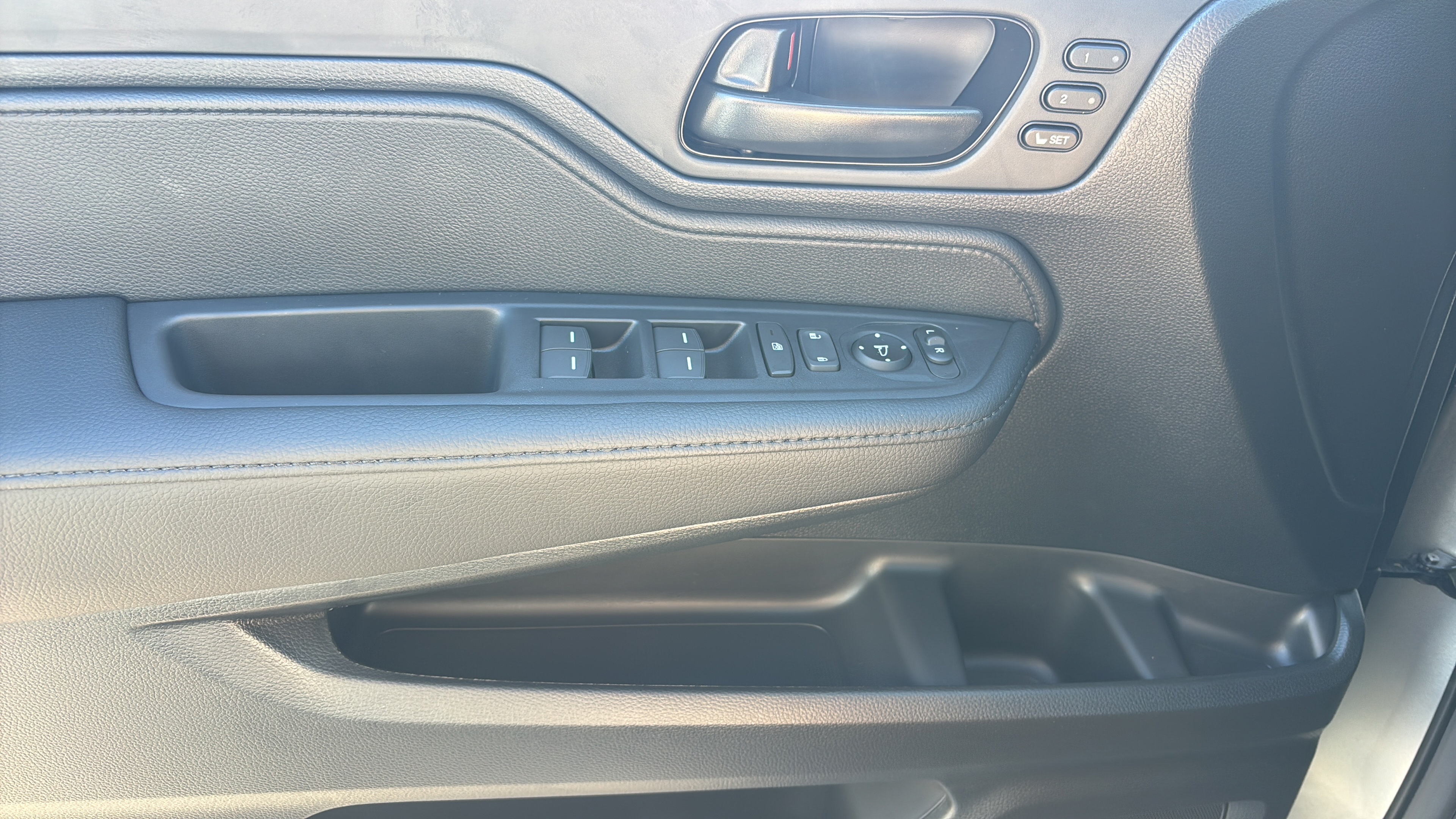 New 2027 Honda Odyssey EX-L image 18