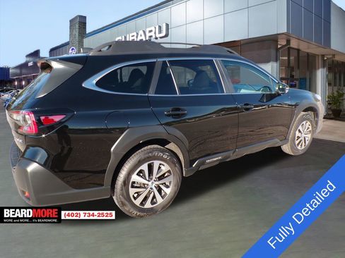 Used 2025 Subaru Outback Premium w/ Popular Package #1A image 10