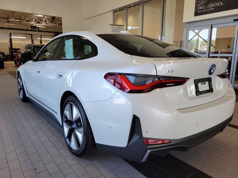 Used 2023 BMW i4 eDrive40 w/ Premium Package RWD image 7