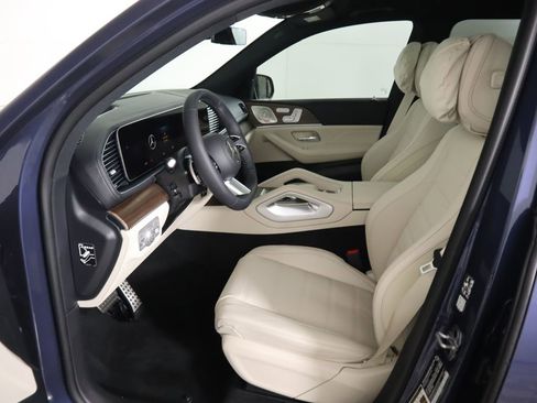 New 2026 Mercedes-Benz GLS 580 4MATIC image 21