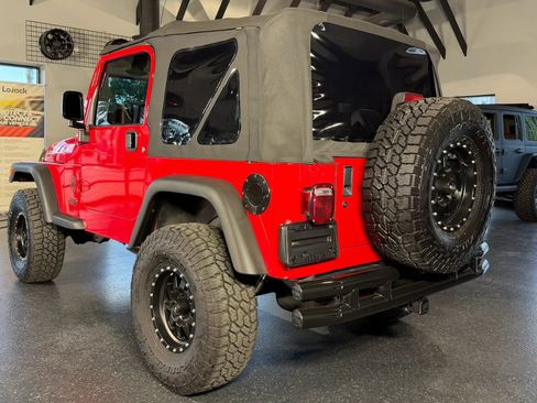 Used 2004 Jeep Wrangler X w/ Convenience Group AWD/4WD image 8