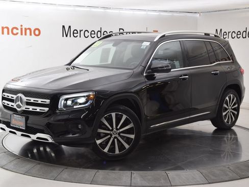 Used 2023 Mercedes-Benz GLB 250 image 2
