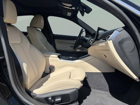 Used 2023 BMW i4 eDrive35 w/ Premium Package image 19