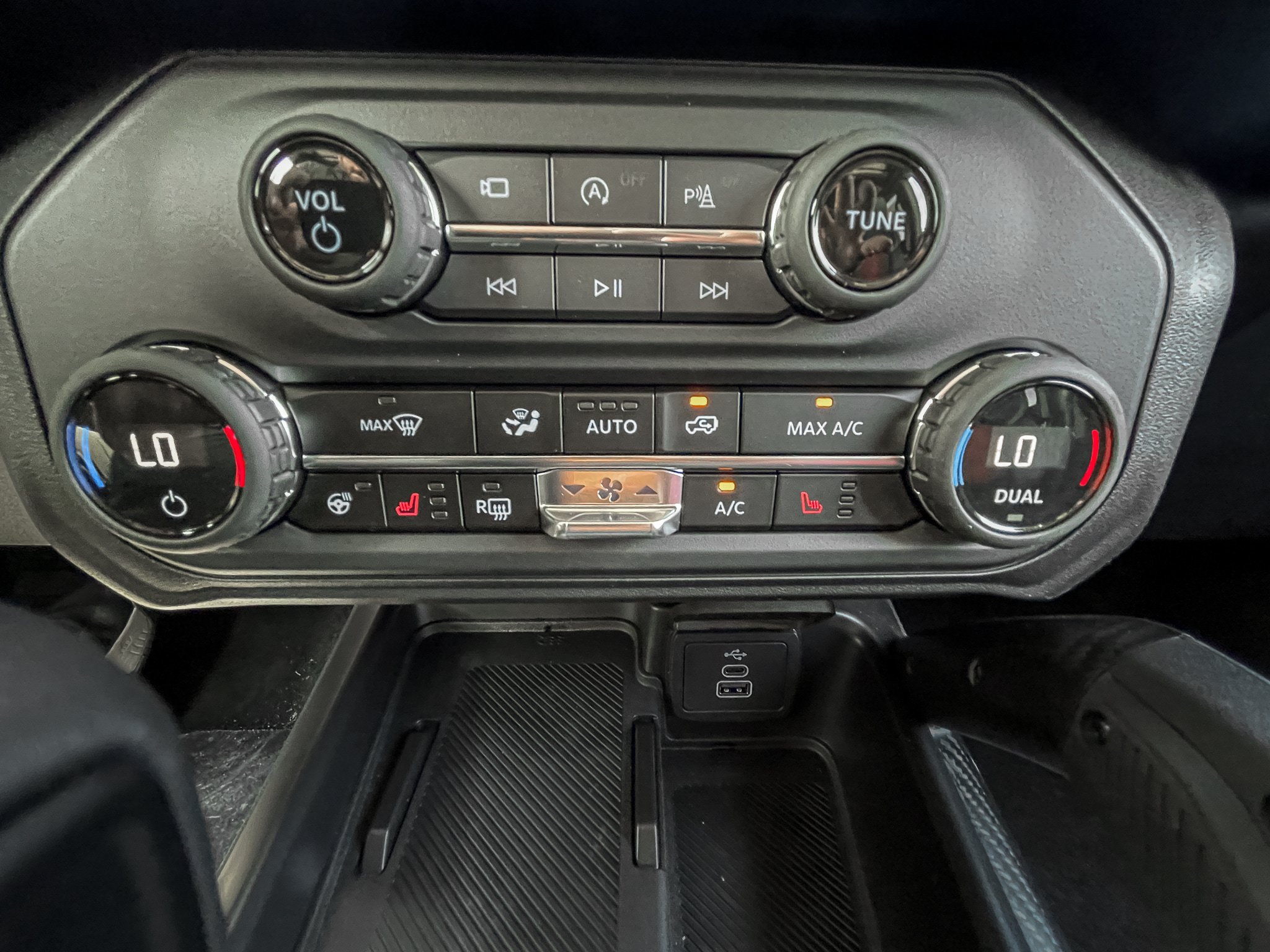 New 2026 Ford Bronco Raptor w/ Interior Carbon Fiber Pack AWD/4WD image 13