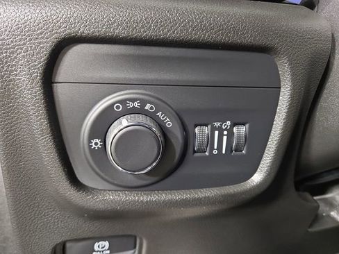 Used 2022 Jeep Grand Cherokee L Altitude image 28