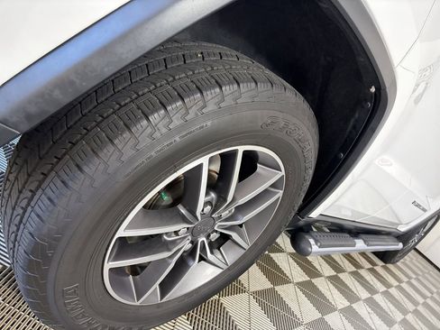 Used 2022 Jeep Grand Cherokee Limited image 33