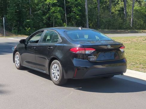 Used 2022 Toyota Corolla L FWD image 11