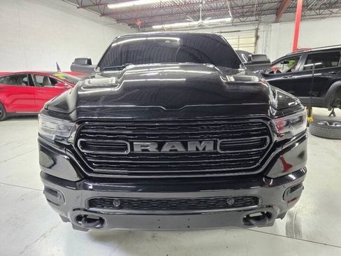 Used 2020 RAM 1500 Limited w/ Black Appearance Package AWD/4WD image 7