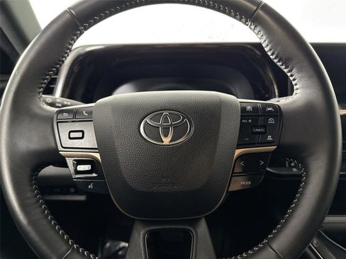 Used 2025 Toyota Crown Signia image 16