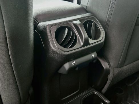 Used 2019 Jeep Wrangler Unlimited Sport S AWD/4WD image 27