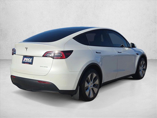 Used 2022 Tesla Model Y Long Range AWD/4WD image 5