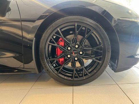 Used 2023 Chevrolet Corvette Stingray Premium Conv w/ Battery Protection Package RWD image 4