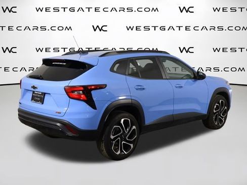 Used 2024 Chevrolet Trax RS w/ Sunroof Package FWD image 44