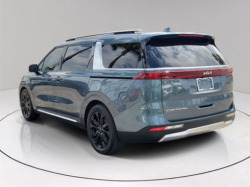 Used 2022 Kia Carnival SX image 4