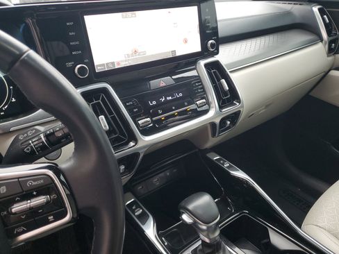 Used 2023 Kia Sorento SX image 26