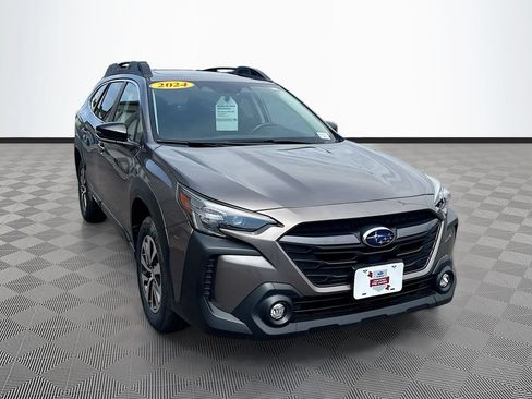 Certified 2024 Subaru Outback Premium AWD/4WD image 3