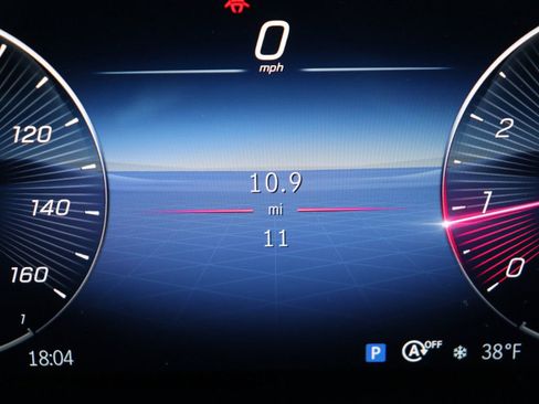 Used 2025 Mercedes-Benz GLA 250 image 46