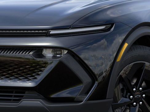 New 2026 Chevrolet Equinox EV LT image 10