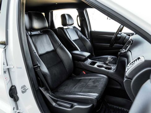 Used 2021 Jeep Grand Cherokee Laredo X image 37