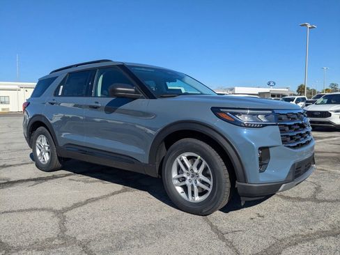 New 2026 Ford Explorer Active image 2
