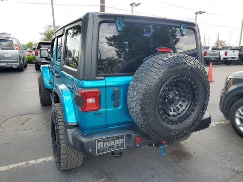 Used 2024 Jeep Wrangler Unlimited Sahara AWD/4WD image 3