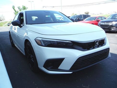 Used 2023 Honda Civic Sport image 4