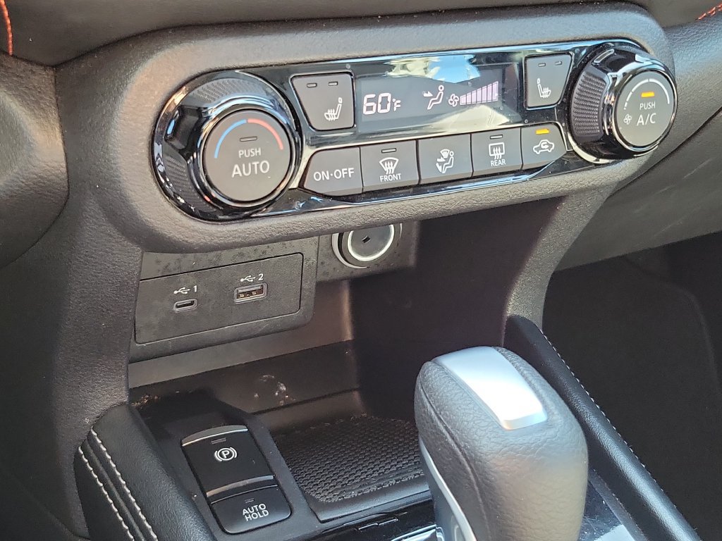 Certified 2023 Nissan Kicks SR w/ SR Premium Package FWD image 26