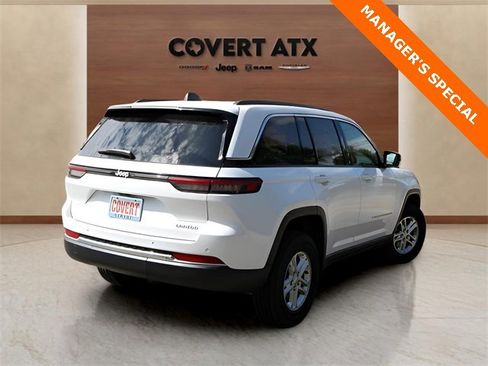 New 2025 Jeep Grand Cherokee Laredo w/ Trailer Tow Package image 5