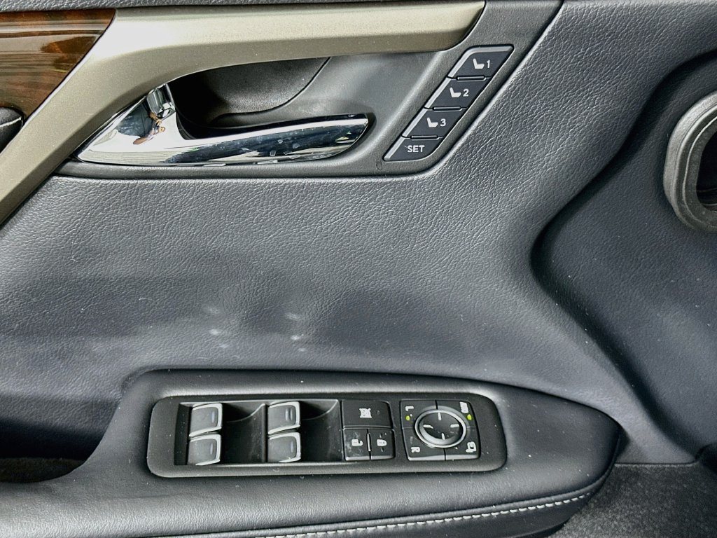 Used 2019 Lexus RX 350 FWD w/ Navigation Package image 18