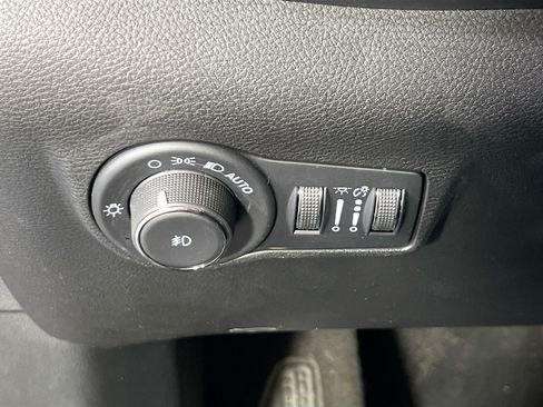 Used 2022 Jeep Compass Latitude w/ Convenience Group AWD/4WD image 10
