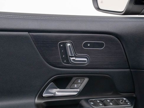 Used 2026 Mercedes-Benz GLA 250 4MATIC image 15