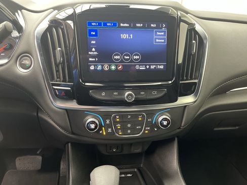 Certified 2023 Chevrolet Traverse LT image 18