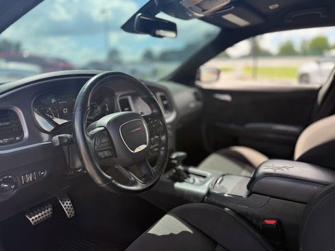 Used 2019 Dodge Charger R/T w/ Blacktop Package RWD image 19