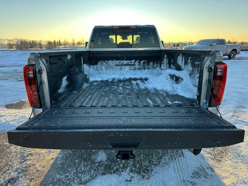 New 2026 GMC Sierra 3500 SLT w/ SLT Convenience Package image 14