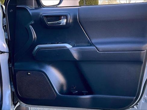 Certified 2019 Toyota Tacoma TRD Sport image 23