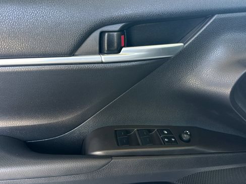 Used 2024 Toyota Camry SE FWD image 10