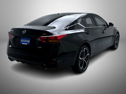 Used 2024 Nissan Altima 2.5 SR AWD/4WD image 5
