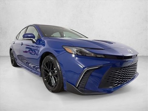 Used 2026 Toyota Camry SE FWD image 1