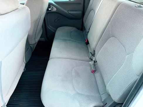 Used 2018 Nissan Frontier S AWD/4WD image 18