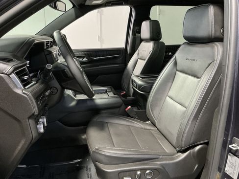 Used 2023 GMC Yukon XL Denali w/ Max Trailering Package AWD/4WD image 14