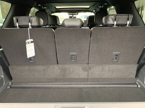 New 2026 Lincoln Navigator Reserve w/ Jet Appearance Package image 12