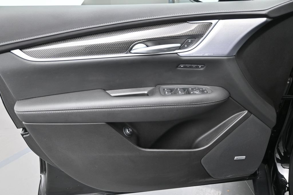 Used 2026 Cadillac XT5 Sportv w/ LPO, Floor Liner Package AWD/4WD image 9