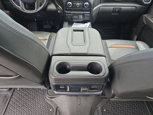 Used 2022 GMC Sierra 1500 AT4 w/ AT4 Premium Package image 11
