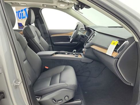 New 2025 Volvo XC90 B6 Plus w/ Protection Package Premier image 22
