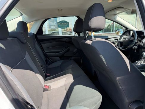 Used 2014 Ford Focus S FWD image 18